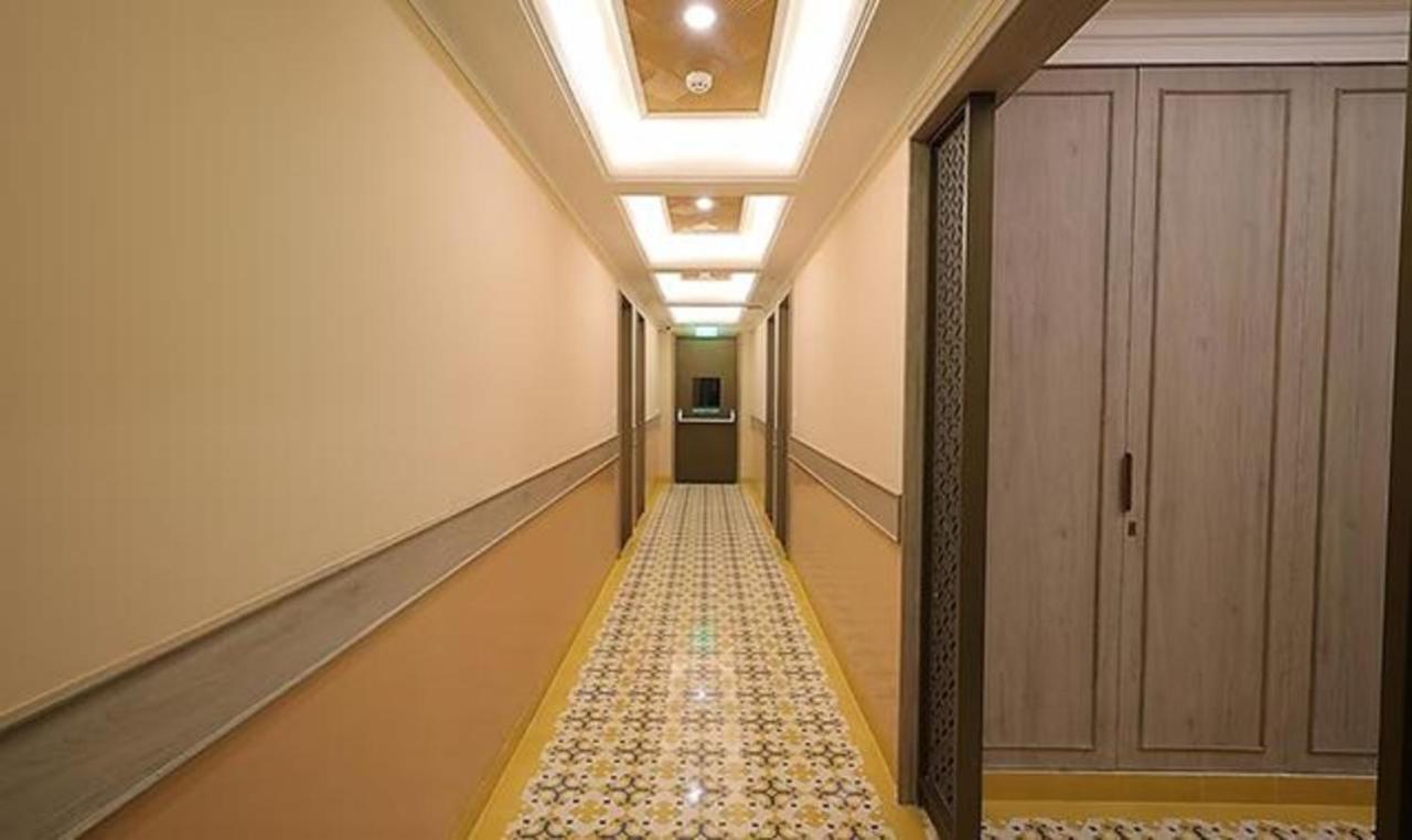 נוידה Fabhotel Prime Hampton By Ic'S מראה חיצוני תמונה