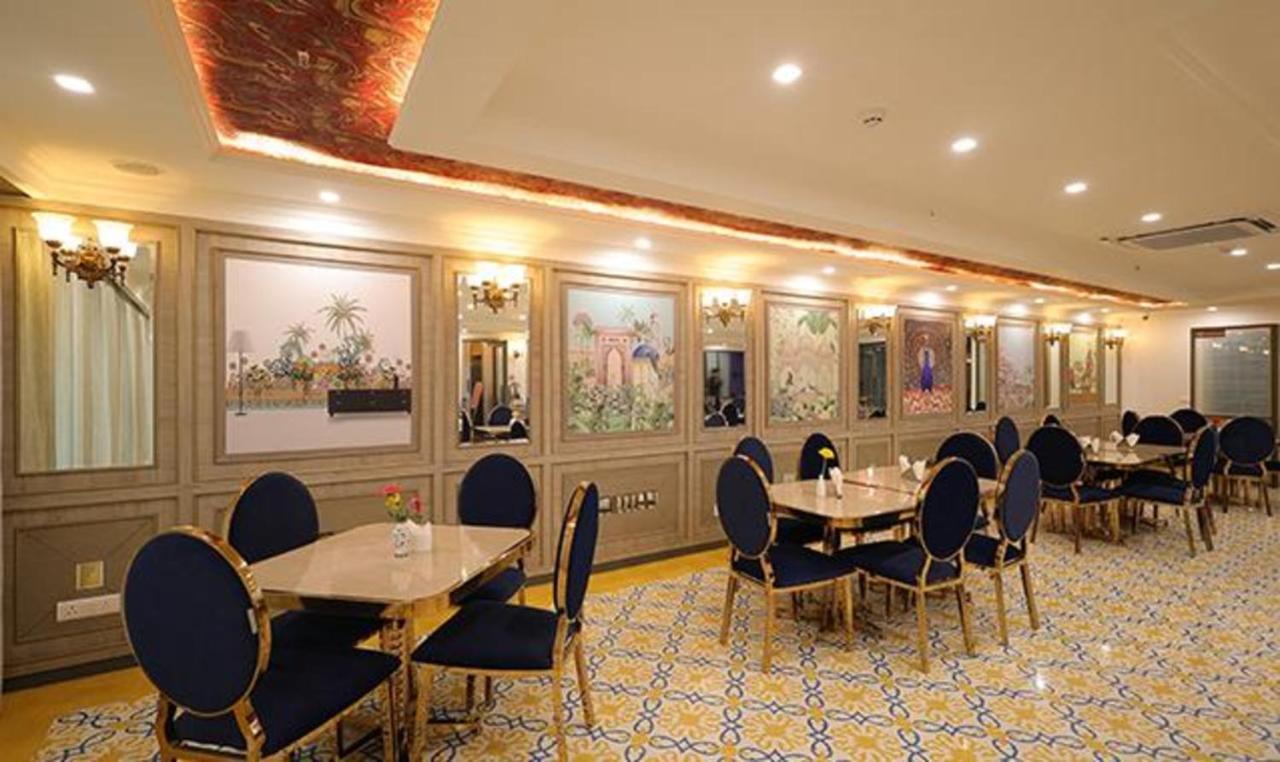 נוידה Fabhotel Prime Hampton By Ic'S מראה חיצוני תמונה